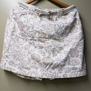 Womens White and Beige Pattern  Belted Skort -Size Large